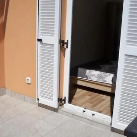 Mit Blick Auf Wasser By Interhome Apartament Banjole